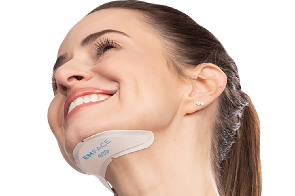 顎へのパッド装着例